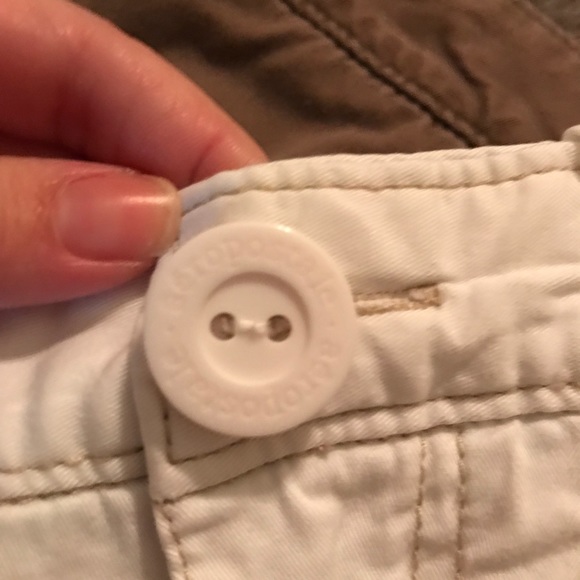 2 pairs of aeropostale shorts for the price of 1 - Picture 3 of 5